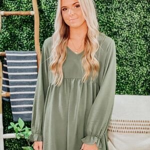 Elegant Green Women's Dress